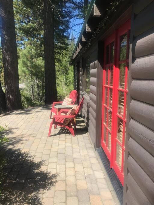 Coziest Cabin In Tahoe W Stone Fireplace Comfy Beds Close To Slopes & Lake Carnelian Bay Exterior photo